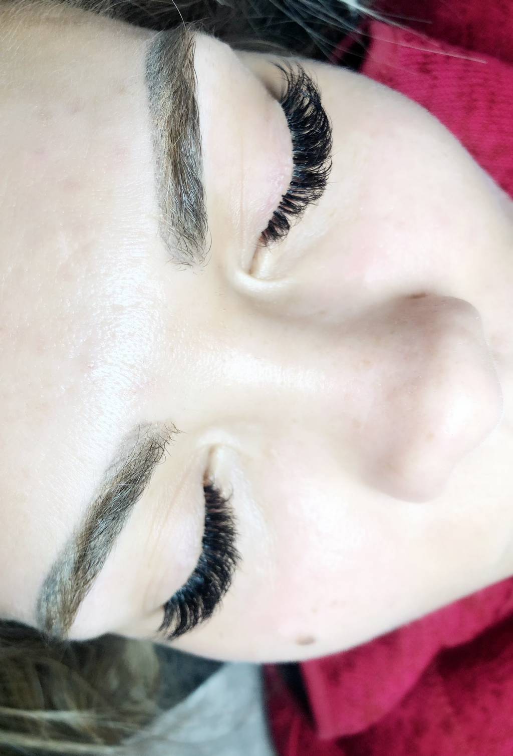 Eyelashes extensions