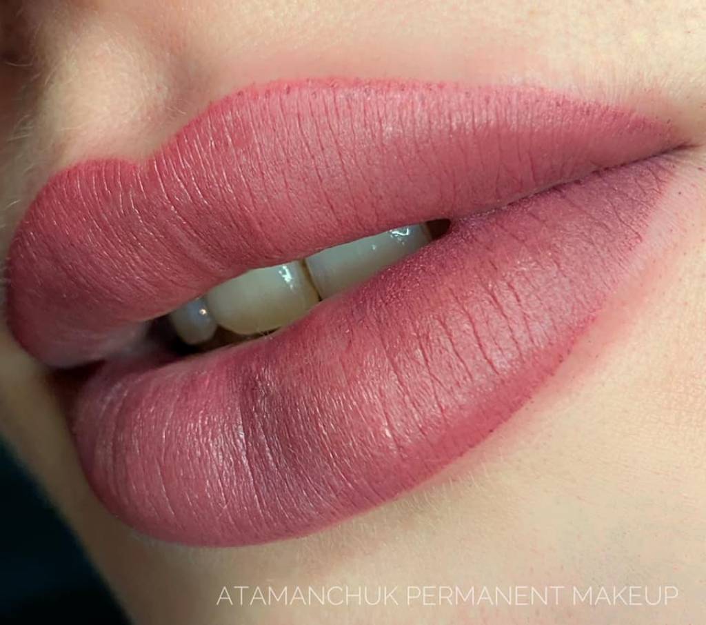 Lips: Permanent makeup