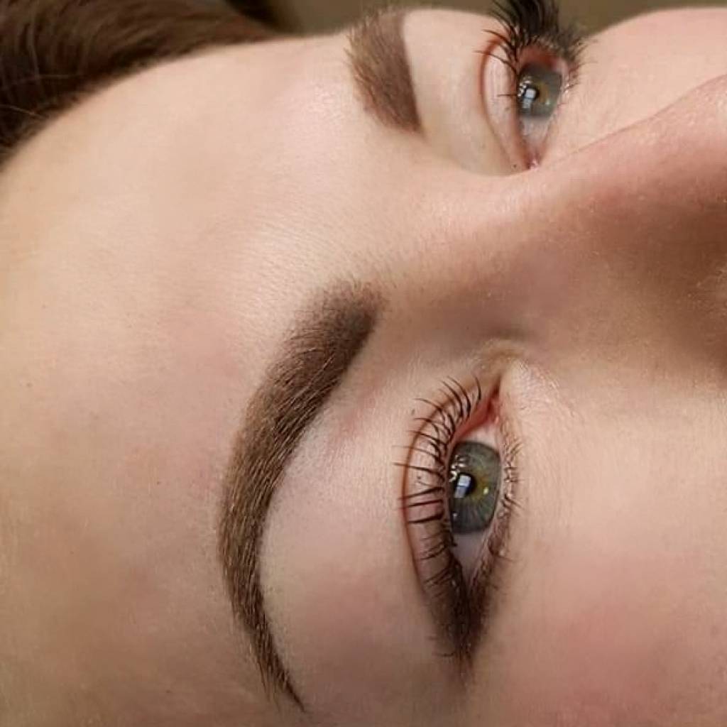  Permanent eyebrow makeup 